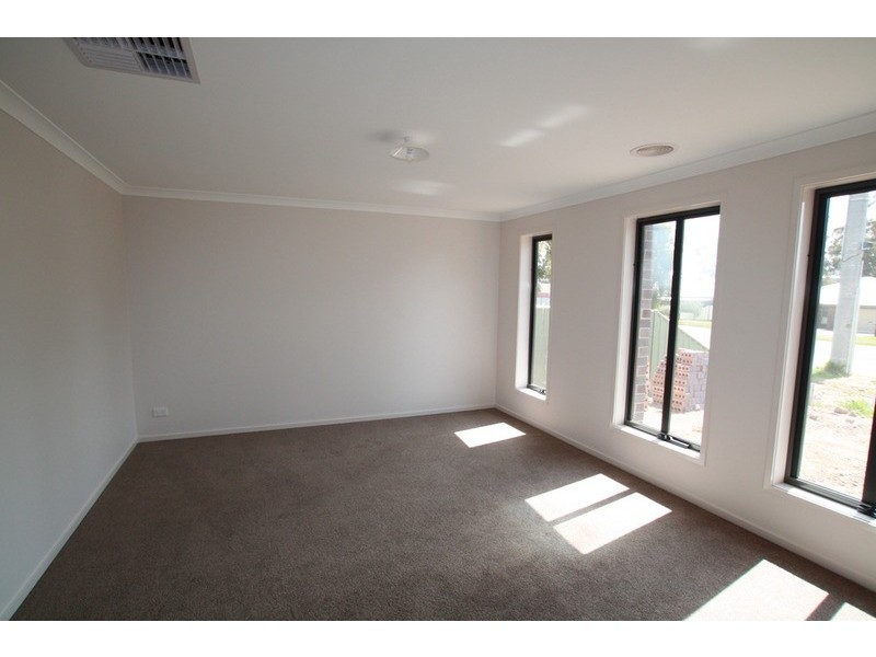 49 Wesley Street, Kangaroo Flat VIC 3555