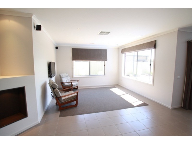 200 Station Street, Epsom VIC 3551