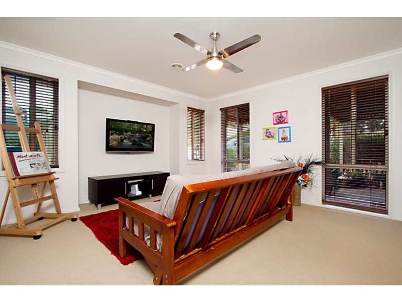 4 Kristy  Drive, Spring Gully VIC 3550