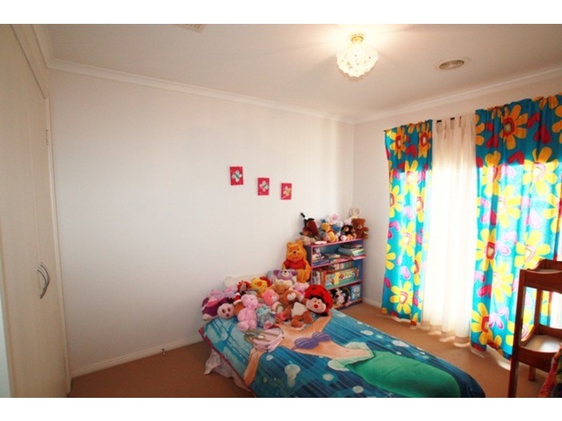 4 Kristy  Drive, Spring Gully VIC 3550