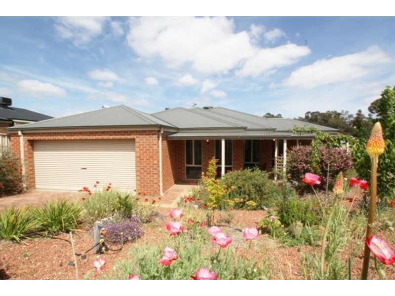 4 Kristy  Drive, Spring Gully VIC 3550