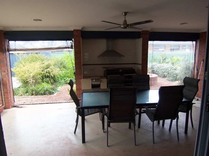 3 Rosea Court, Epsom VIC 3551