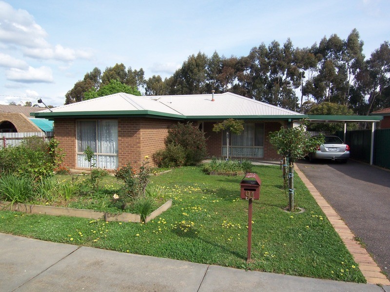 94 Gill Avenue, California Gully VIC 3556
