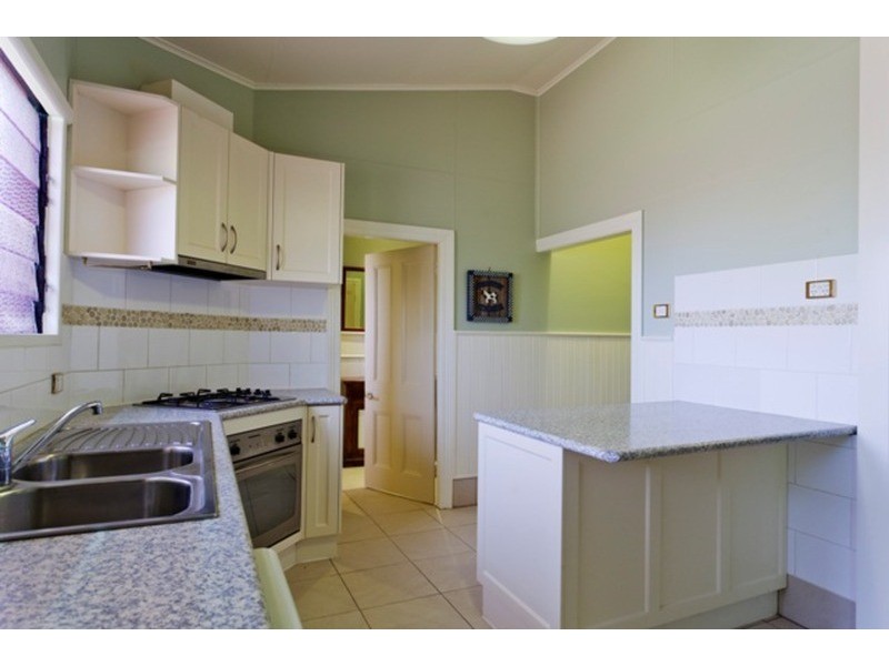 31 Reginald  Street, Quarry Hill VIC 3550