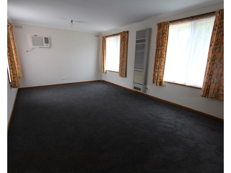 1/11 Cogo Court, Golden Square VIC 3555