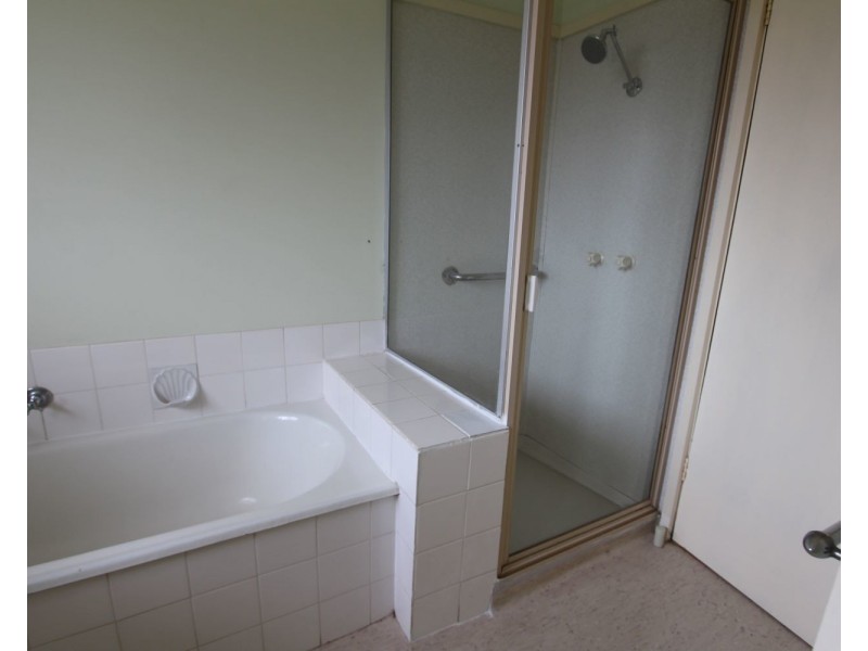 1/11 Cogo Court, Golden Square VIC 3555