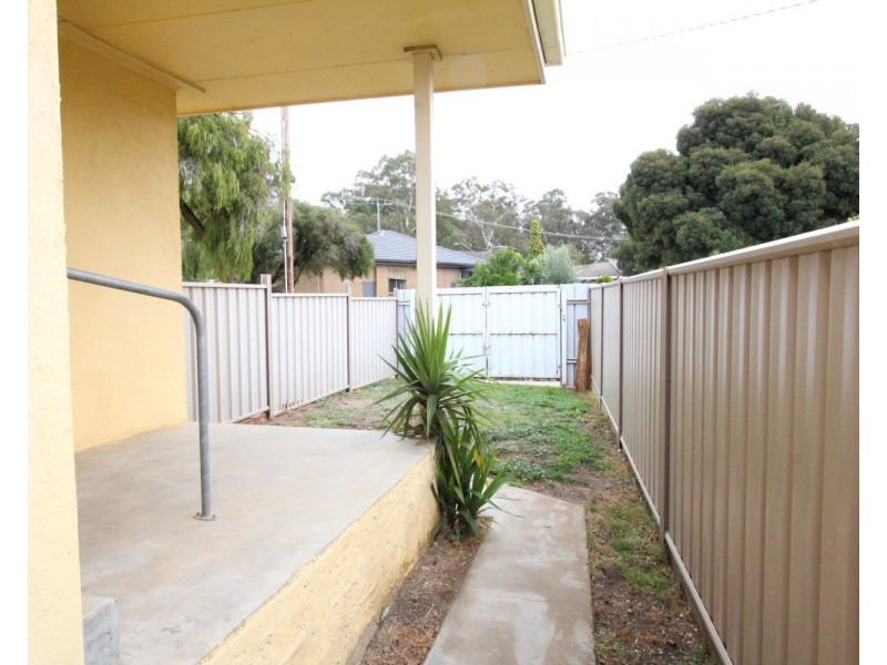 1/11 Cogo Court, Golden Square VIC 3555