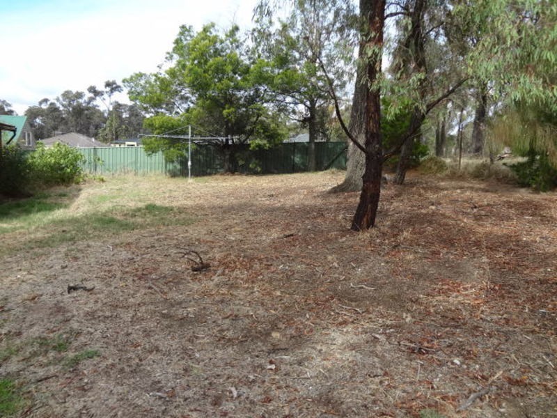 35 Greenwood Drive, Kennington VIC 3550