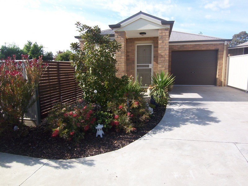 4/68 Wood Street, California Gully VIC 3556