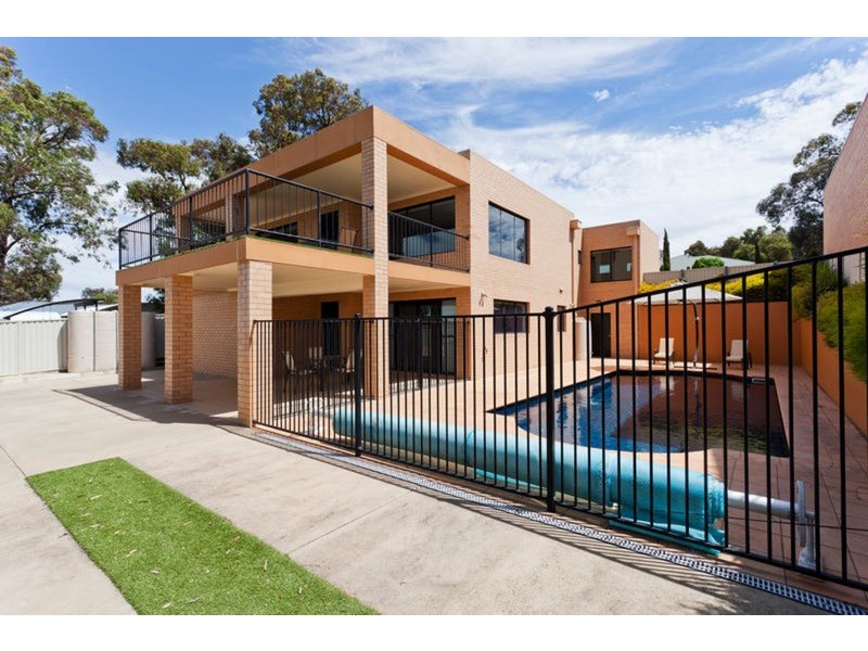 6 Knox Court, Strathdale VIC 3550