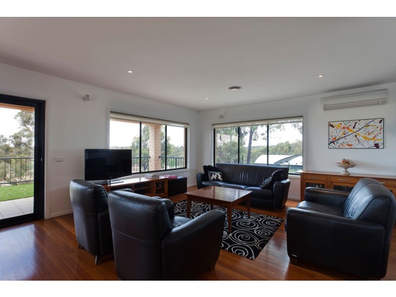 6 Knox Court, Strathdale VIC 3550