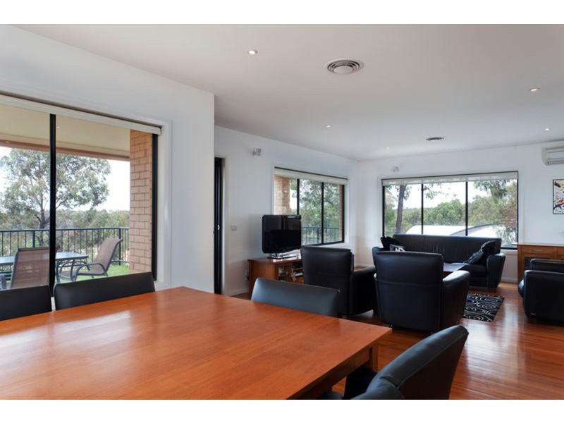 6 Knox Court, Strathdale VIC 3550