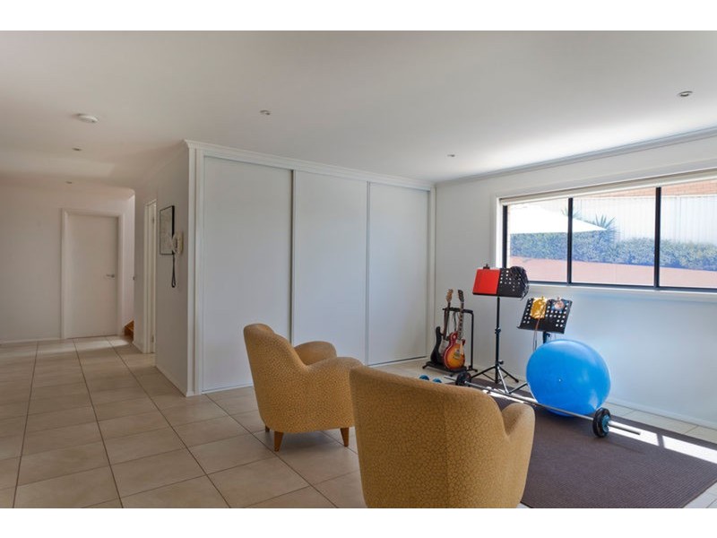 6 Knox Court, Strathdale VIC 3550