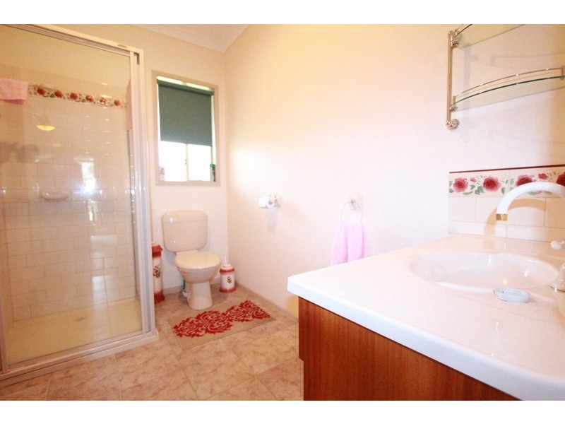 51 Hall Road, Heathcote VIC 3523