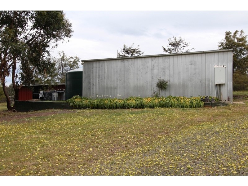 51 Hall Road, Heathcote VIC 3523