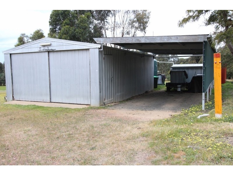 51 Hall Road, Heathcote VIC 3523