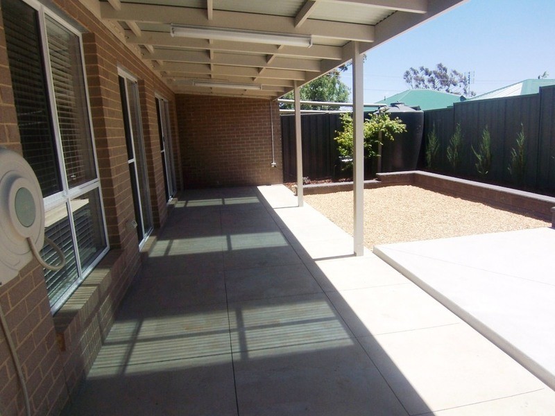 1B Taylor Street, Kangaroo Flat VIC 3555