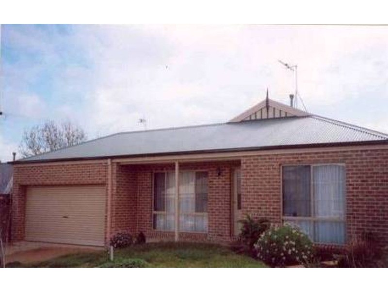 2 Baden-Powell Place, Strathdale VIC 3550