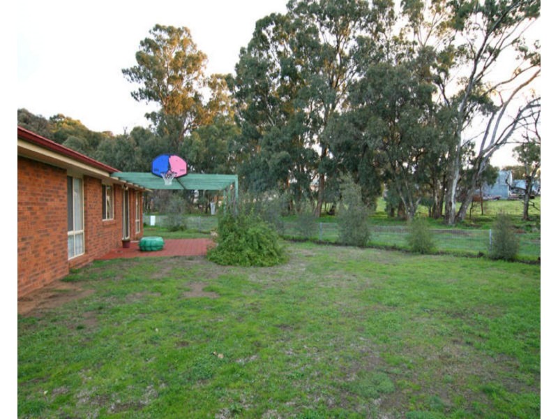 7 Barwon Drive, Strathdale VIC 3550