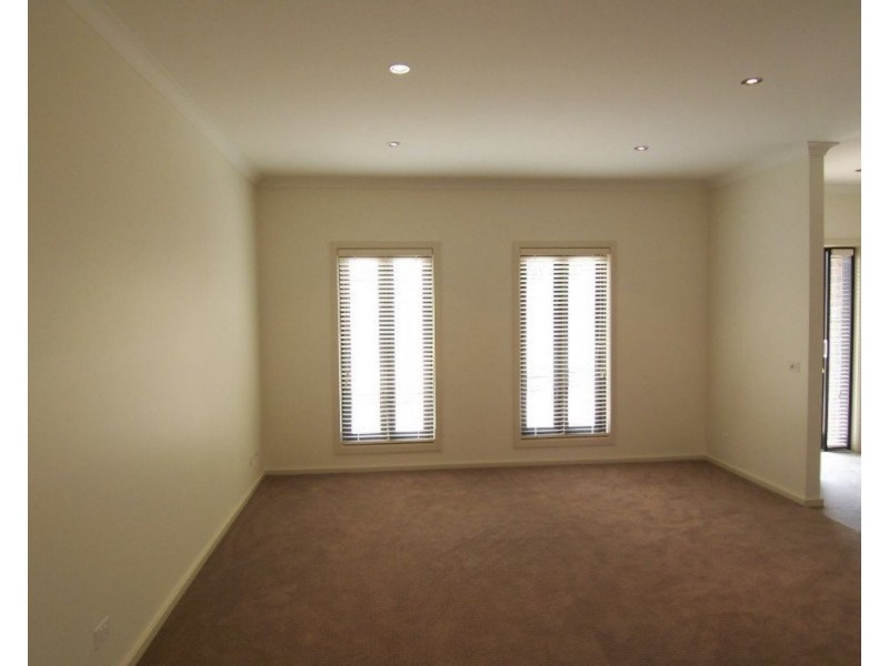 3/50 Race Street, Flora Hill VIC 3550