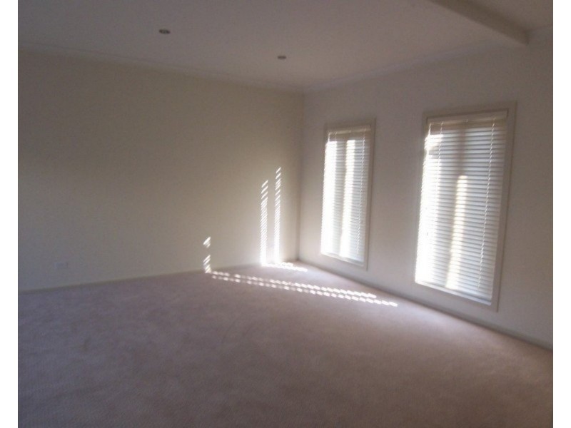 3/50 Race Street, Flora Hill VIC 3550