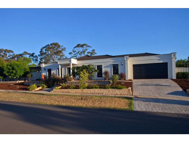 15 Penzance Avenue, Golden Square VIC 3555