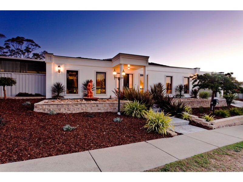 15 Penzance Avenue, Golden Square VIC 3555