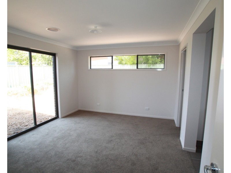 49 Wesley Street, Kangaroo Flat VIC 3555