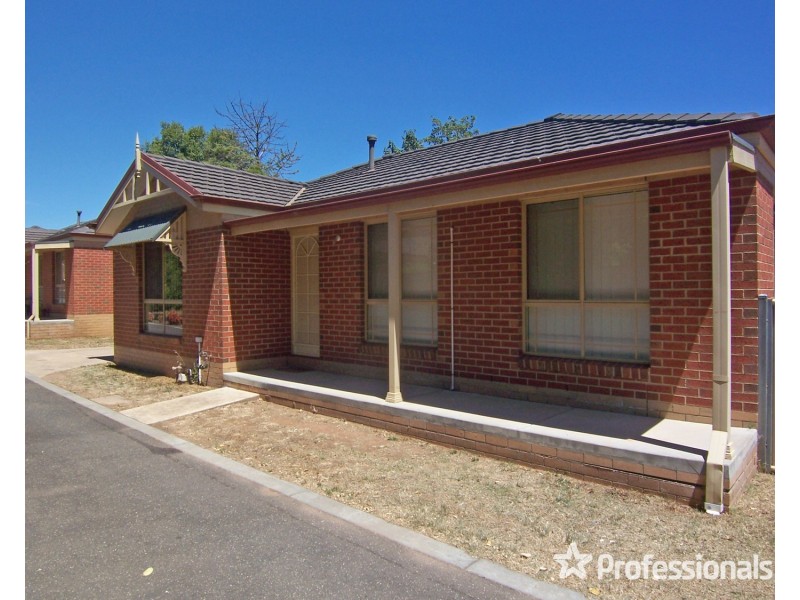 2/174 St Aidans Road, Kennington VIC 3550