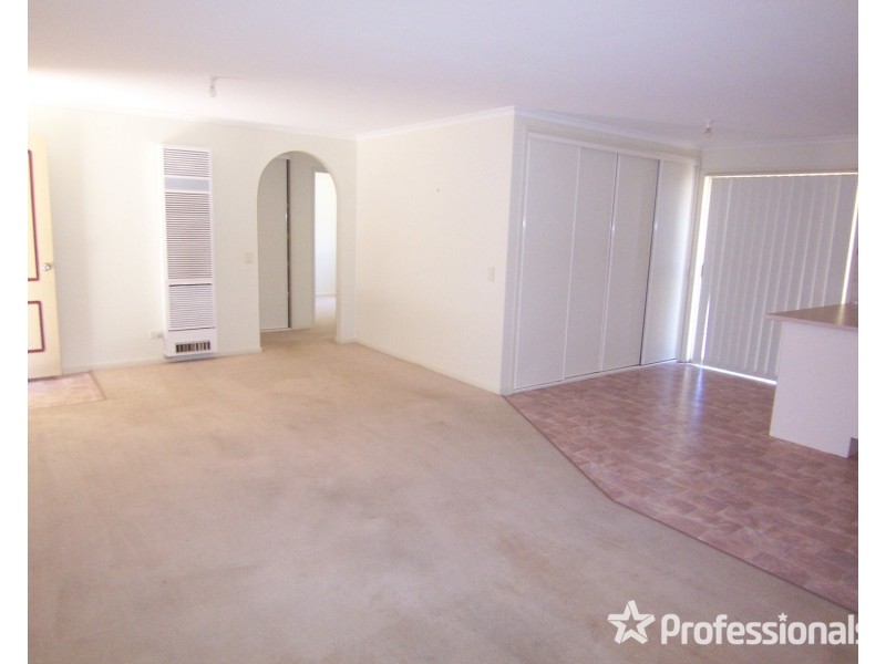 2/174 St Aidans Road, Kennington VIC 3550