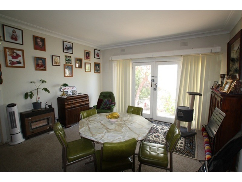 18 Leigh Avenue, Kennington VIC 3550