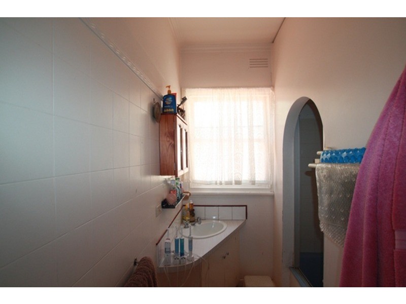 18 Leigh Avenue, Kennington VIC 3550