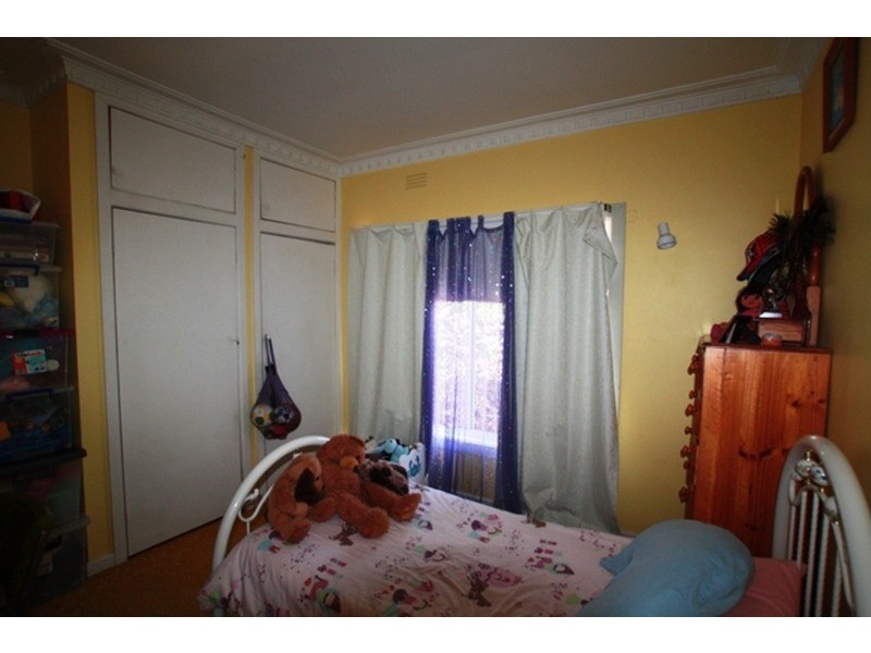 18 Leigh Avenue, Kennington VIC 3550