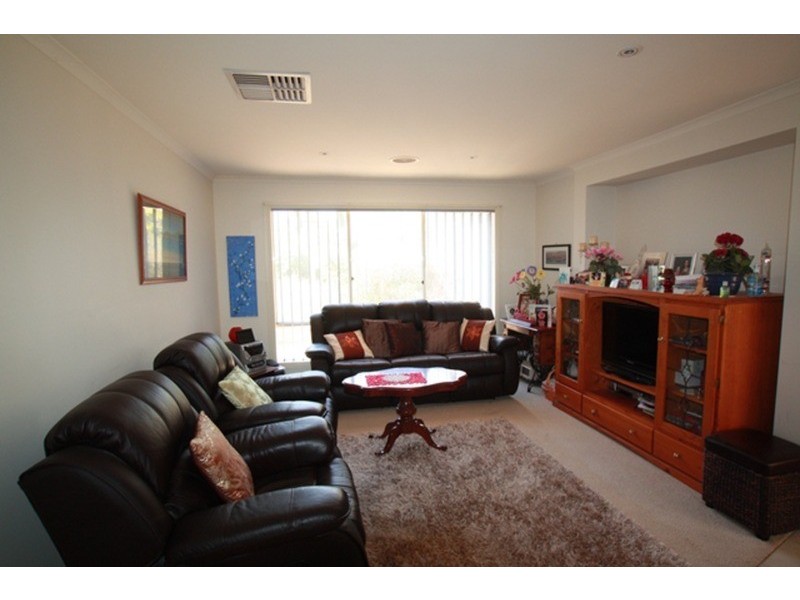 5 Sandstone Rise, Strathdale VIC 3550