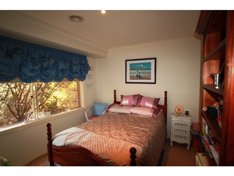 5 Sandstone Rise, Strathdale VIC 3550