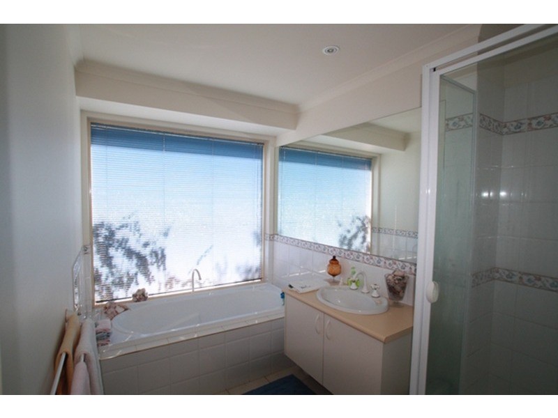 5 Sandstone Rise, Strathdale VIC 3550