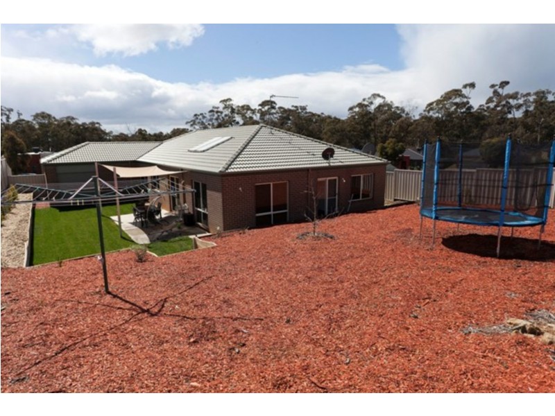 5 Kirri Close, Kangaroo Flat VIC 3555