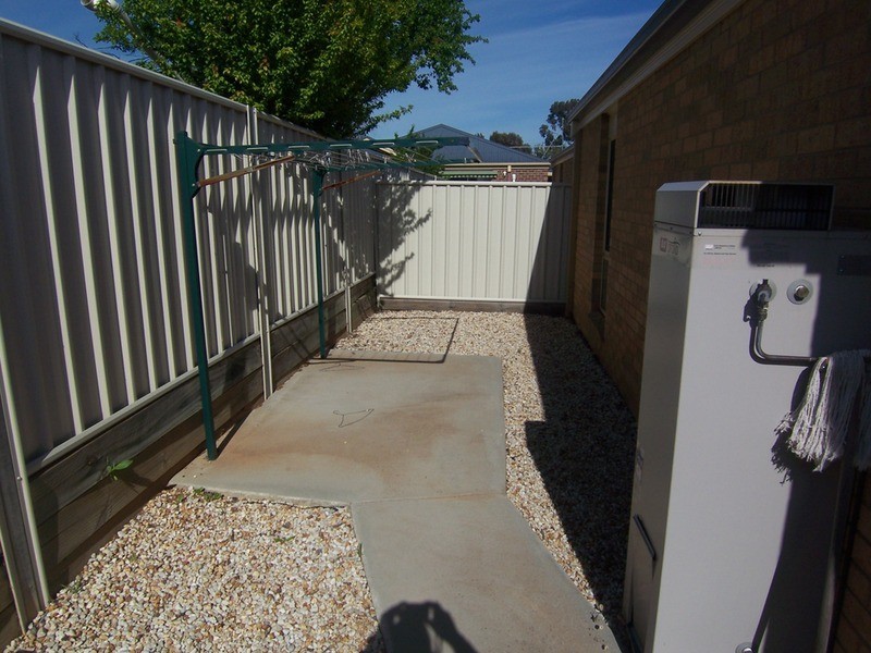 4/68 Wood Street, California Gully VIC 3556