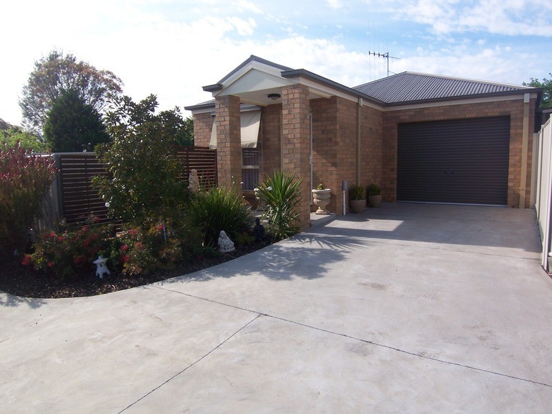 4/68 Wood Street, California Gully VIC 3556