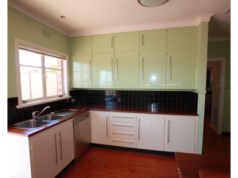 224 Neale Street, Flora Hill VIC 3550