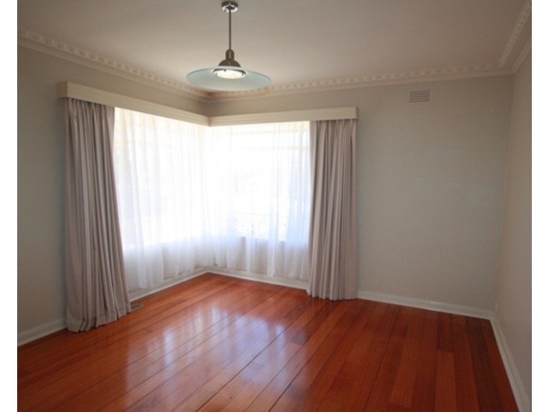 224 Neale Street, Flora Hill VIC 3550