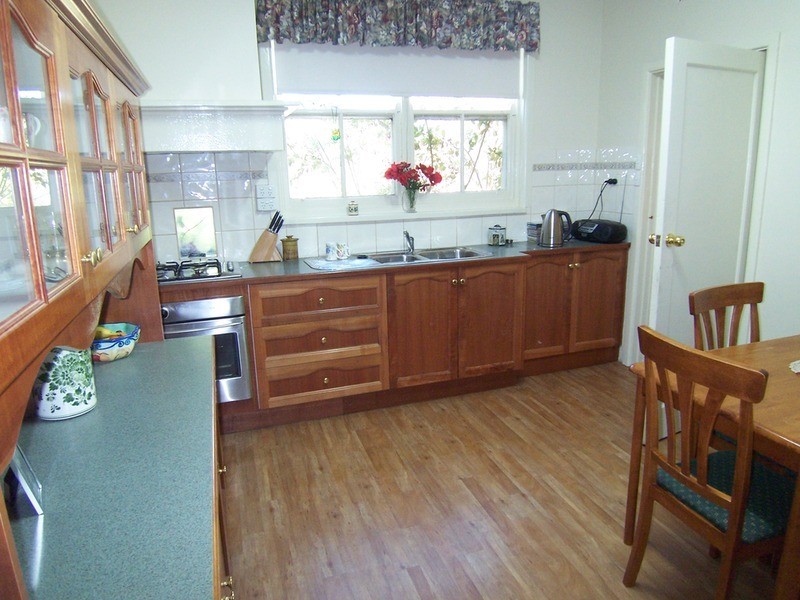 20 Churchill Avenue, Flora Hill VIC 3550