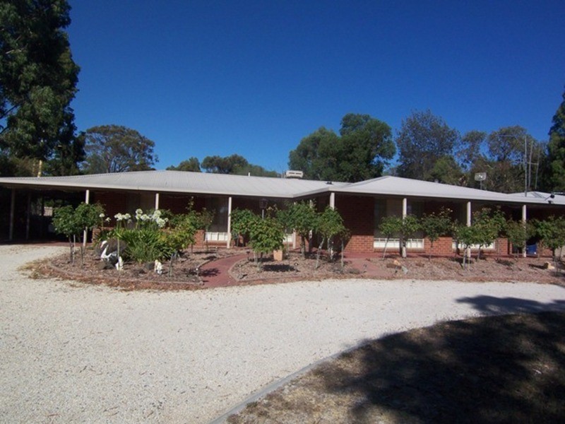12 Dawson Drive, Maiden Gully VIC 3551