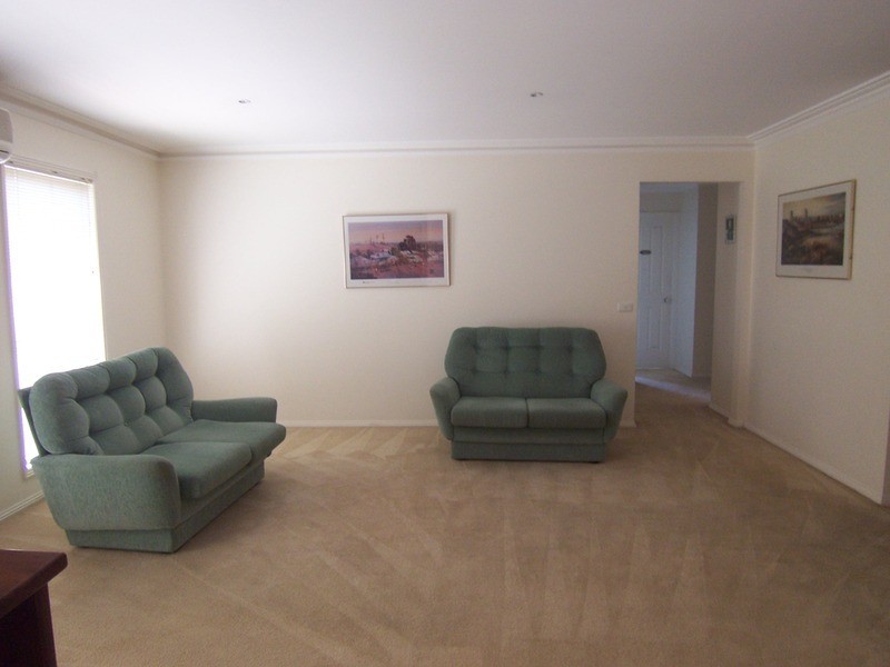 3/32 Bay Street, Golden Square VIC 3555