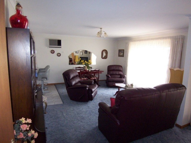 1/49 Sternberg Street, Kennington VIC 3550