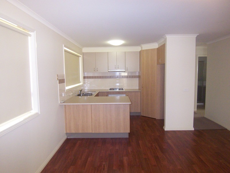 17a John  Street, Kangaroo Flat VIC 3555