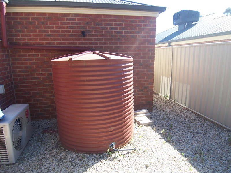 17a John  Street, Kangaroo Flat VIC 3555