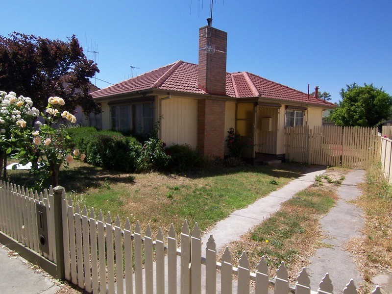 53 Mackenzie Street, Golden Square VIC 3555