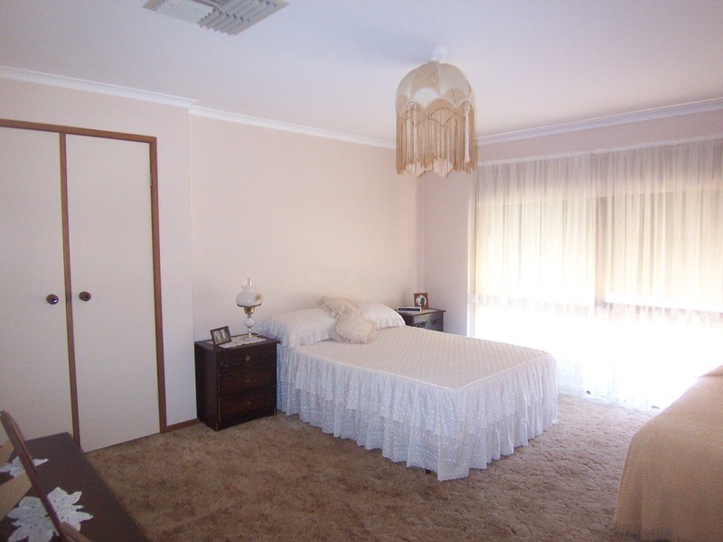 13 Reef  Street, Wedderburn VIC 3518