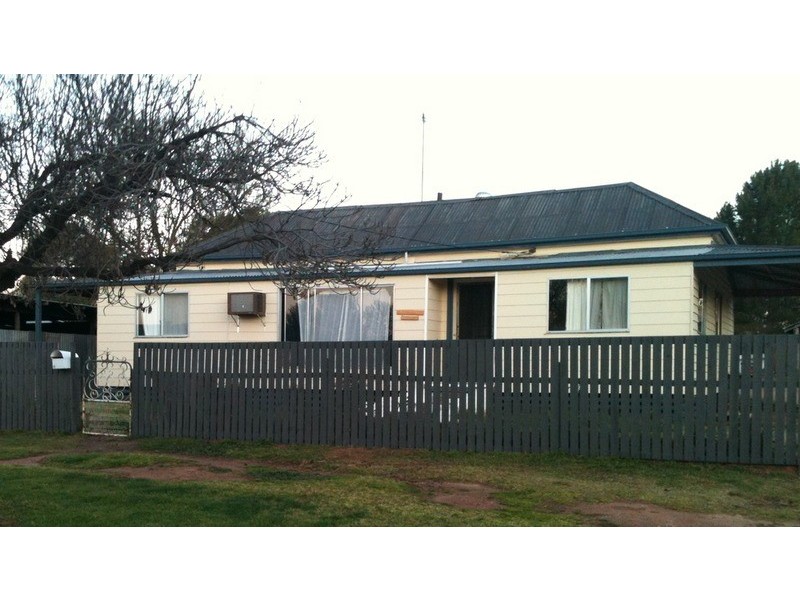 9 Chapel Street, Wedderburn VIC 3518